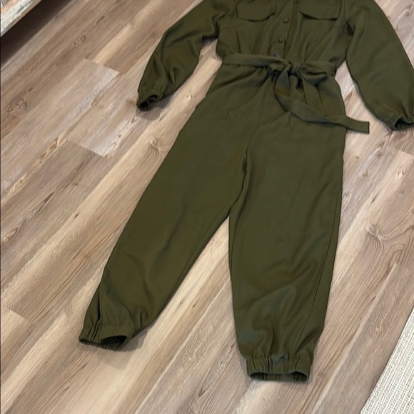 SHEIN Green Utility Jumpsuit with Belted Waist - Picture 6 of 7